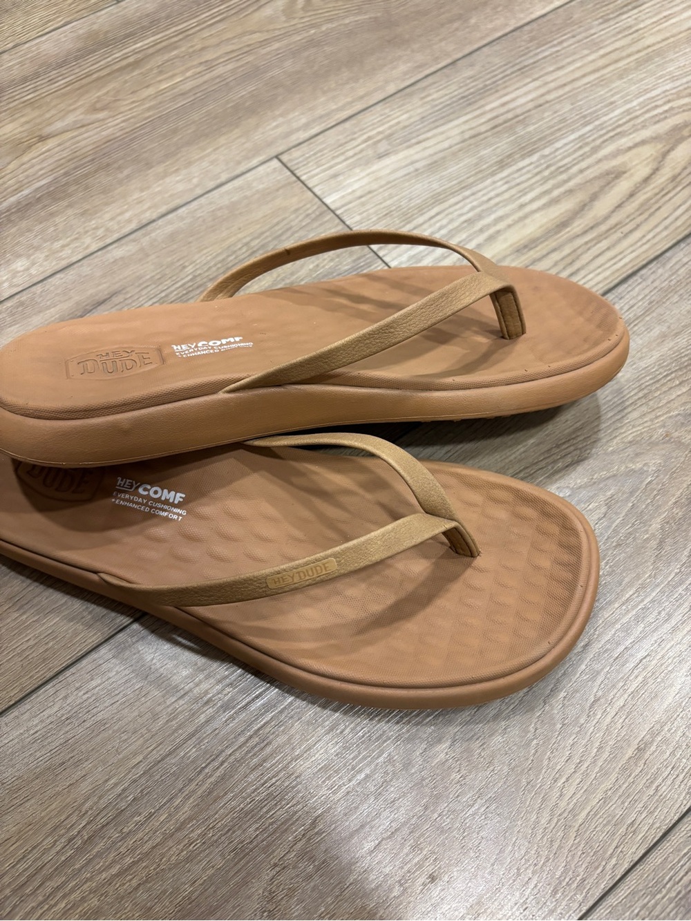 HEYDUDE Women's Maui Breeze Flip Flop